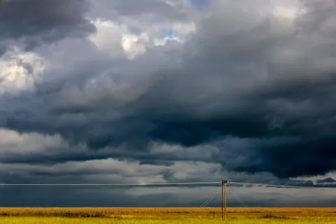 嵐の空 4K壁紙 · nature · 3840×2560
