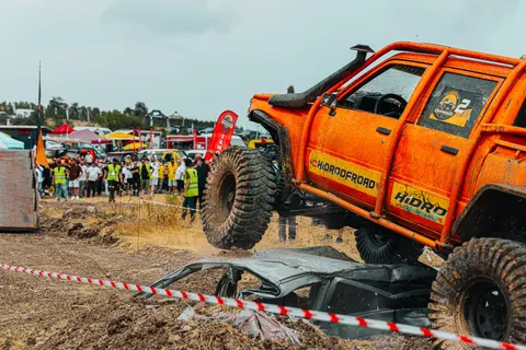 Off-Road 4K Wallpaper · cars · 3840×2561