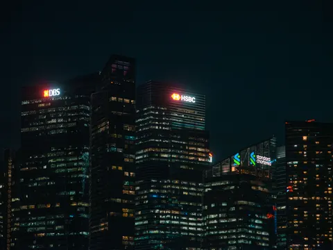 Skyline bei Nacht 4K Hintergrundbild · city · 3840×2880
