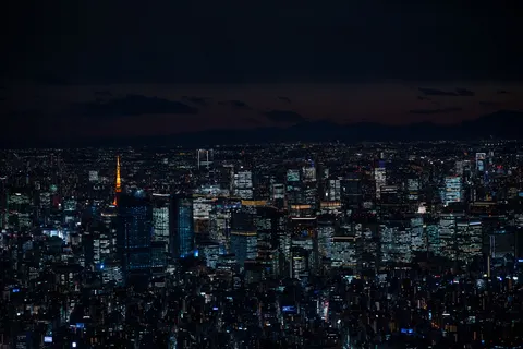 야경 스카이라인 4K 배경화면 · city · 3840×2560