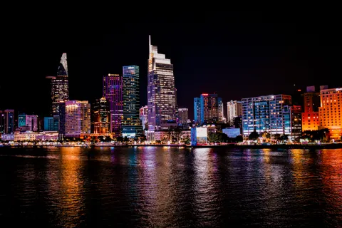 City Skyline at Night 4K Wallpaper · city · 3840×2560