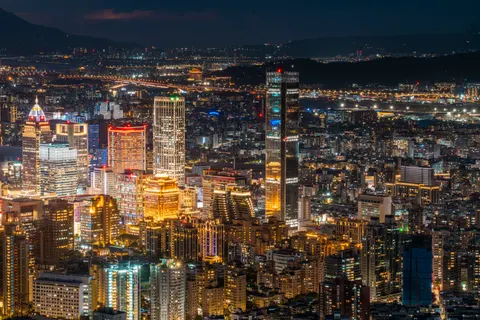 City Skyline at Night 4K Wallpaper · city · 3840×2561