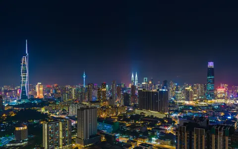 Обои Ночной город 4K · city · 3840×2400