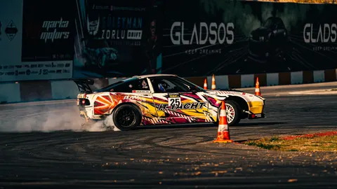 Hình nền Xe Đua 4K · cars · 3840×2160