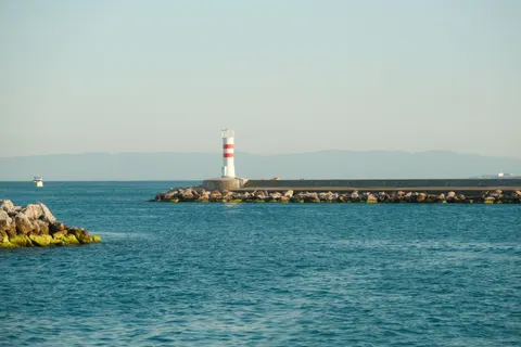 등대 해안 4K 배경화면 · ocean · 3840×2560