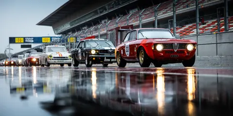 Rennwagen 4K Hintergrundbild · cars · 3840×1920