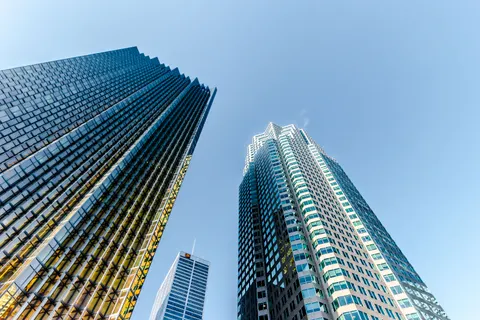 摩天大楼 4K壁纸 · city · 3840×2560