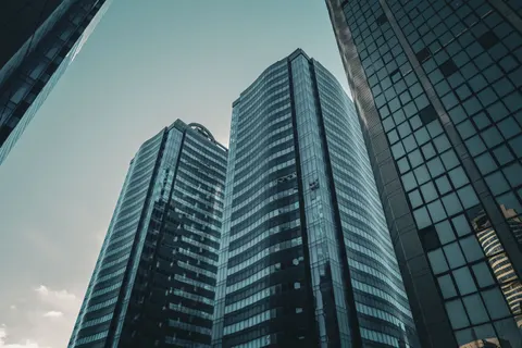 Skyscraper 4K Wallpaper · city · 3840×2560