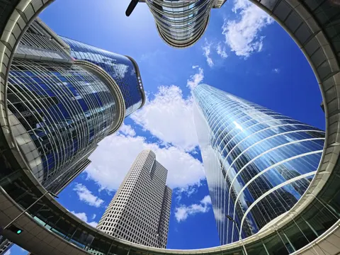 Skyscraper 4K Wallpaper · city · 3840×2880