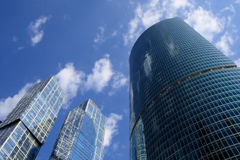 摩天大楼 4K壁纸 · city · 3840×2560