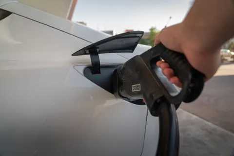 电动汽车 4K壁纸 · cars · 3840×2560