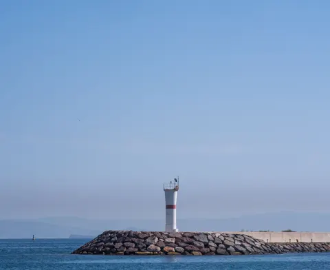 등대 해안 4K 배경화면 · ocean · 3840×3133