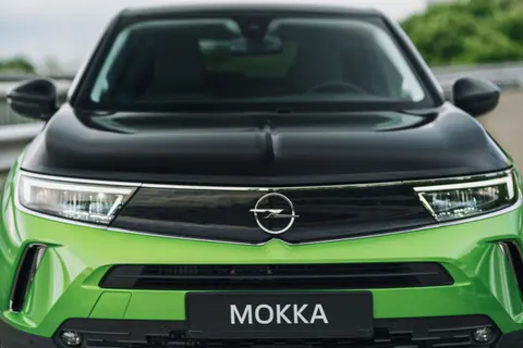 Elektrikli Araba 4K Duvar Kağıdı · cars · 3840×2560