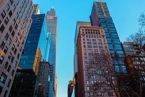 Wolkenkratzer 4K Hintergrundbild · city · 3840×2560