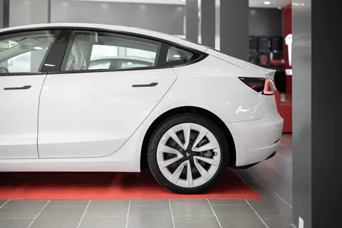 Elektrikli Araba 4K Duvar Kağıdı · cars · 3840×2560