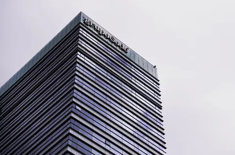 Skyscraper 4K Wallpaper · city · 3840×2524
