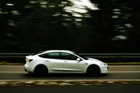 Elektrikli Araba 4K Duvar Kağıdı · cars · 3840×2560