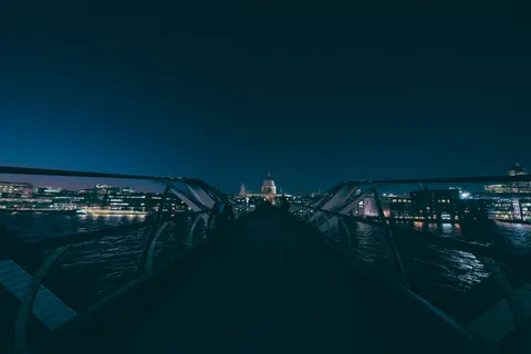 City Bridge 4K Wallpaper · city · 3840×2560