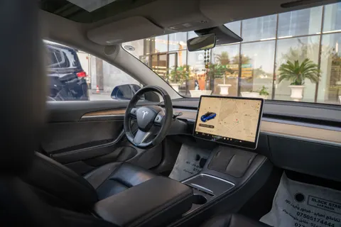 Elektrikli Araba 4K Duvar Kağıdı · cars · 3840×2560