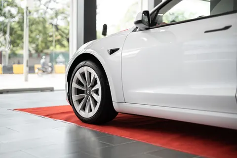 Fondo de pantalla Auto Eléctrico 4K · cars · 3840×2560