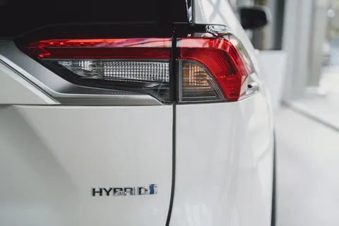 Elektrikli Araba 4K Duvar Kağıdı · cars · 3840×2560