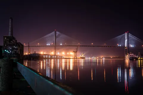 خلفية جسر المدينة بدقة 4K · city · 3840×2563