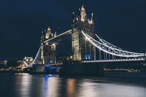 City Bridge 4K Wallpaper · city · 3840×2560