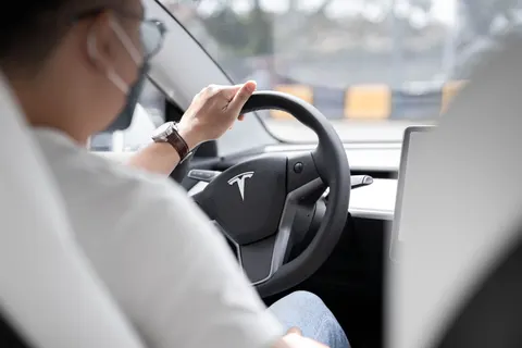 Elektrikli Araba 4K Duvar Kağıdı · cars · 3840×2560