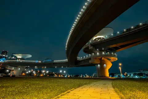 City Bridge 4K Wallpaper · city · 3840×2561