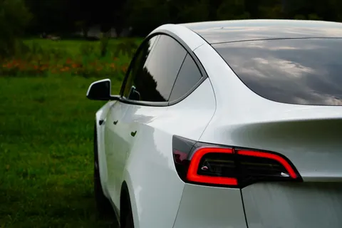 Fondo de pantalla Auto Eléctrico 4K · cars · 3840×2560