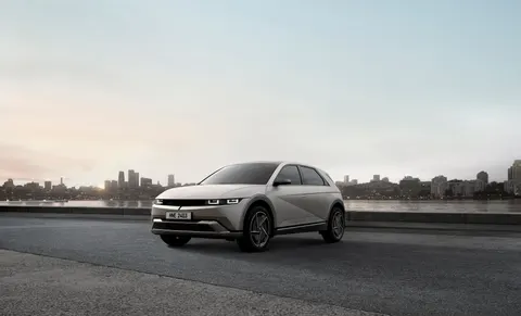 Elektrikli Araba 4K Duvar Kağıdı · cars · 3840×2330