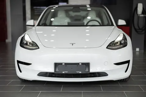 Elektrikli Araba 4K Duvar Kağıdı · cars · 3840×2560