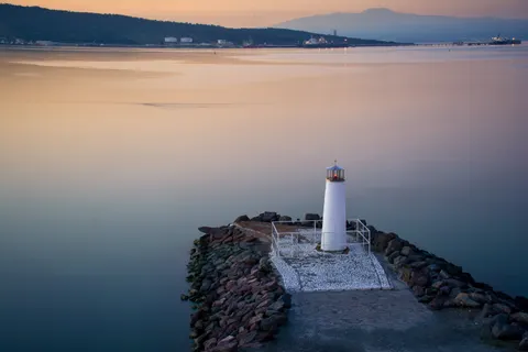 灯台のある海岸 4K壁紙 · ocean · 3840×2560