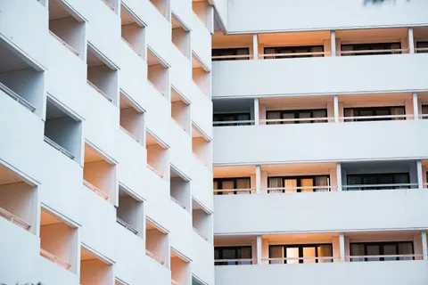 Fondo de pantalla Arquitectura minimalista 4K · architecture · 3840×2560