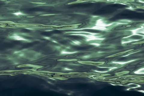 क्रोम तरल 4K वॉलपेपर · abstract · 3840×2560