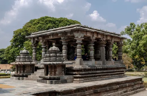 خلفية معبد قديم بدقة 4K · architecture · 3840×2504