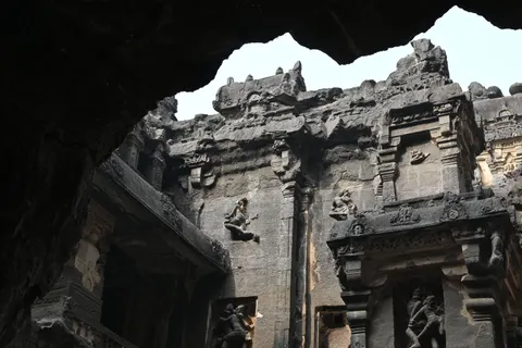Alter Tempel 4K Hintergrundbild · architecture · 3840×2563