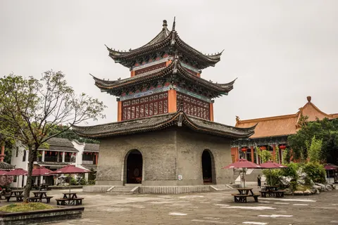Ancient Temple 4K Wallpaper · architecture · 3840×2560