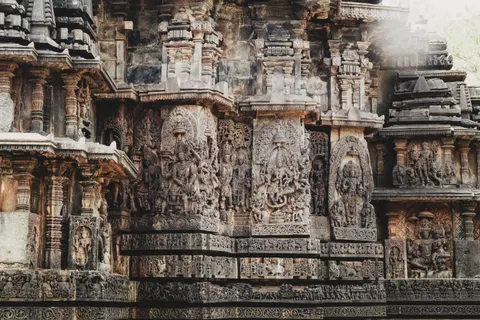 Alter Tempel 4K Hintergrundbild · architecture · 3840×2560