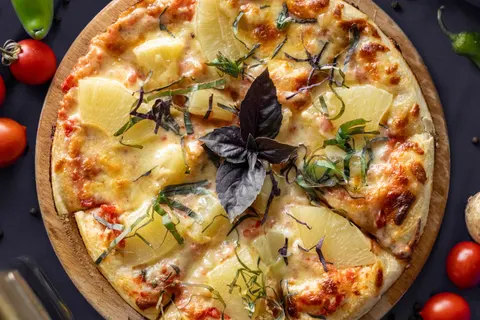 خلفية بيتزا بدقة 4K · food · 3840×2560