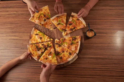 Pizza 4K Duvar Kağıdı · food · 3840×2563