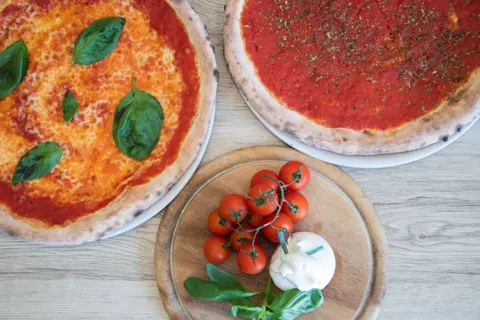 Pizza 4K Wallpaper · food · 3840×2560