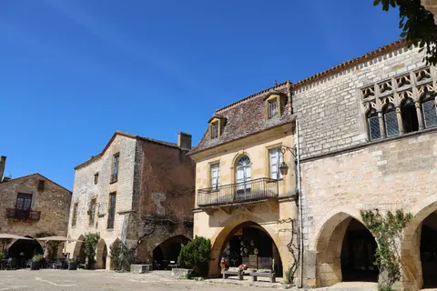 Old Town Street 4K Wallpaper · architecture · 3840×2560