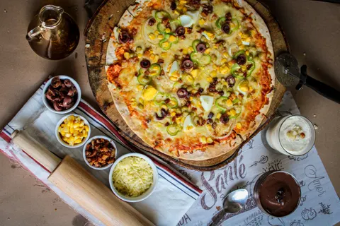 خلفية بيتزا بدقة 4K · food · 3840×2560