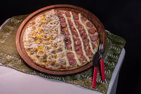 خلفية بيتزا بدقة 4K · food · 3840×2560