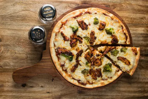 خلفية بيتزا بدقة 4K · food · 3840×2560