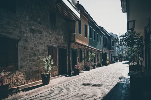 Old Town Street 4K Wallpaper · architecture · 3840×2560