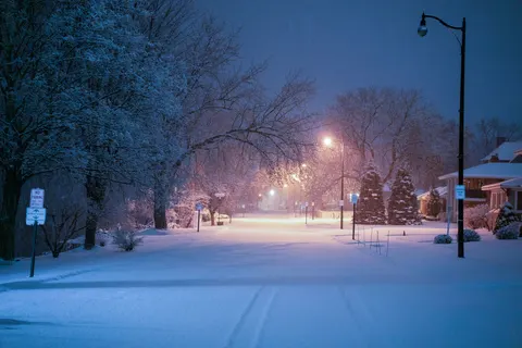 बर्फबारी 4K वॉलपेपर · winter · 3840×2560