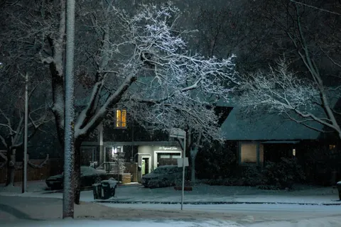 Snowfall 4K Wallpaper · winter · 3840×2560