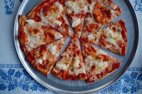 Pizza 4K Hintergrundbild · food · 3840×2560